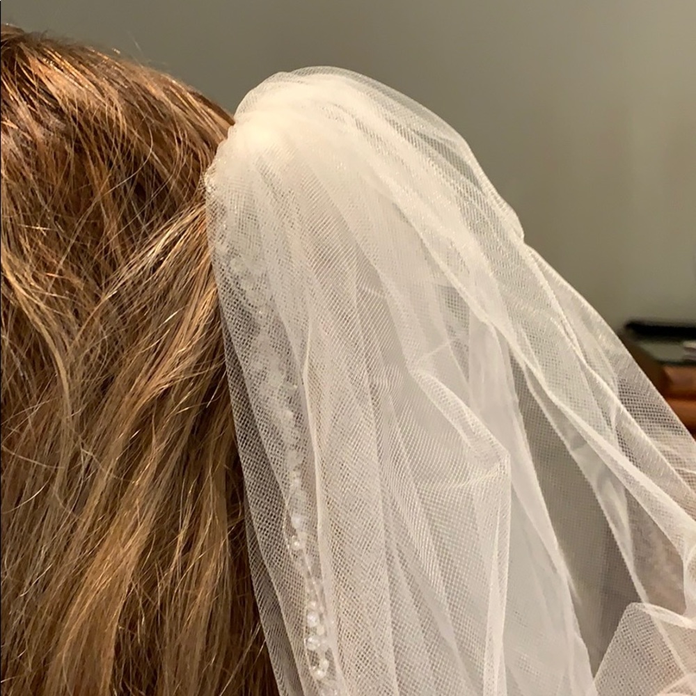 Hand beaded tulle wedding veil, cathedral length - Picture 8 of 9